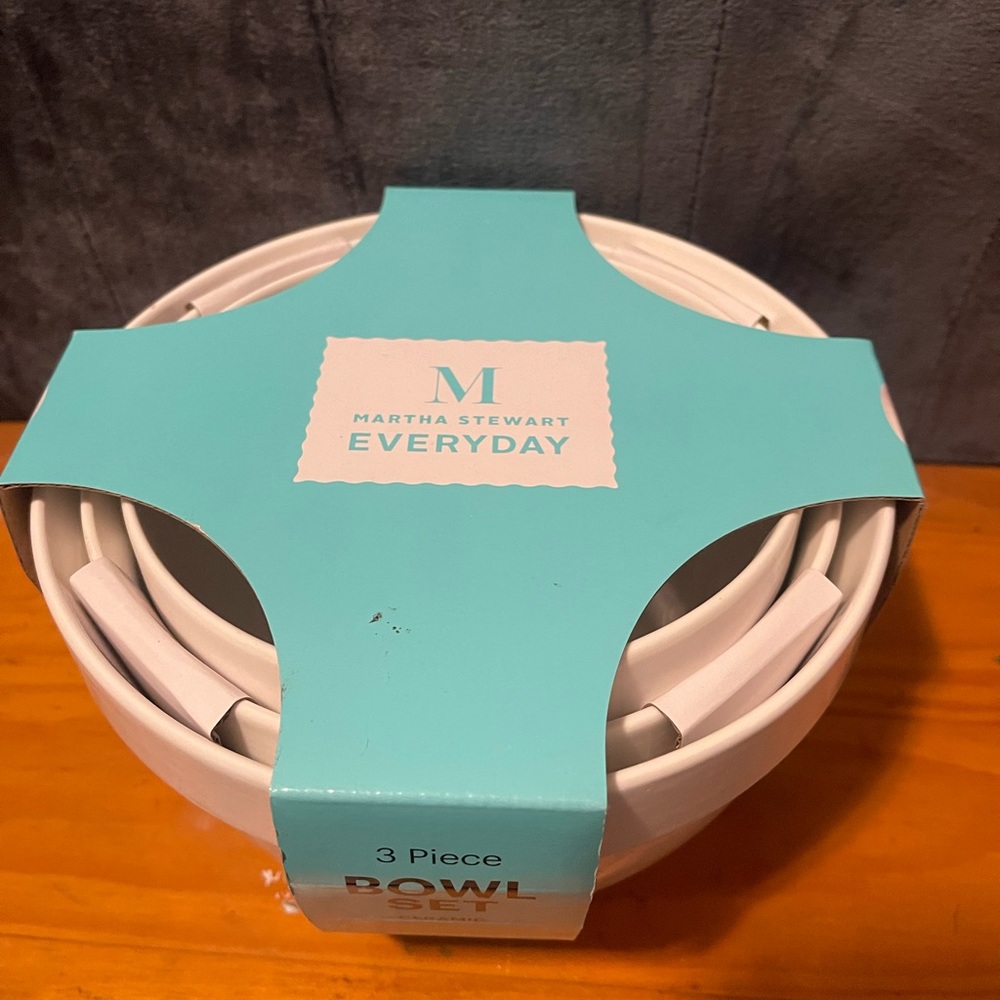 Martha Stewart Everyday 3 Piece Bowl Set Ceramic in White 6.1”-7.75”